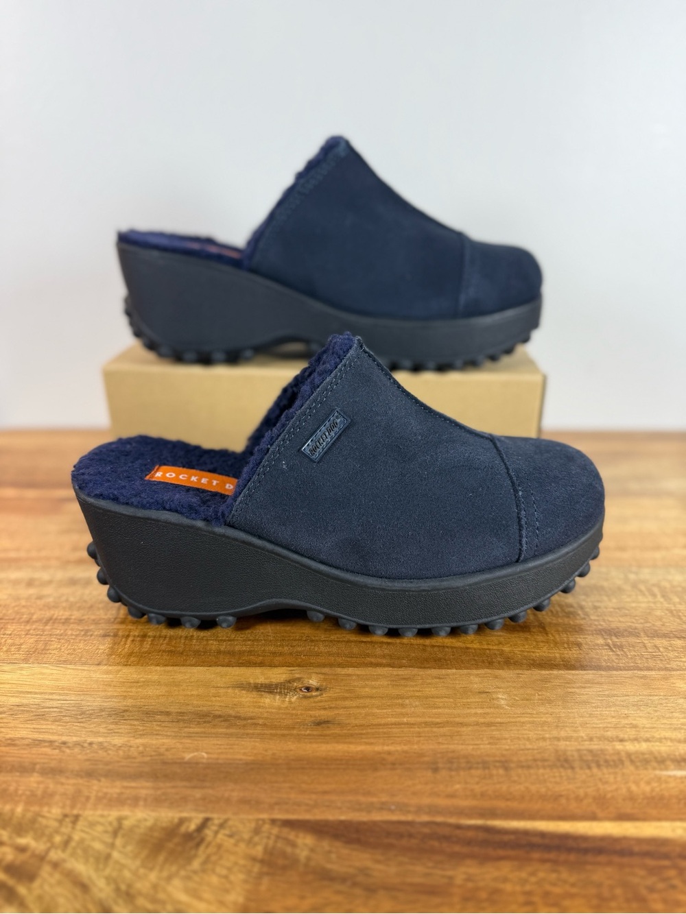 Rocket Dog Fran Dark Blue Suede Clogs with Cozy Shearling Lining Size 8.5 NWOT